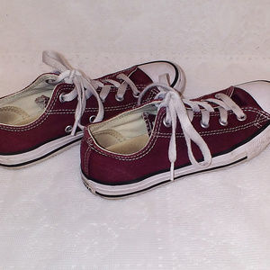 Converse All Star Low Top Sneakers Youth size 1